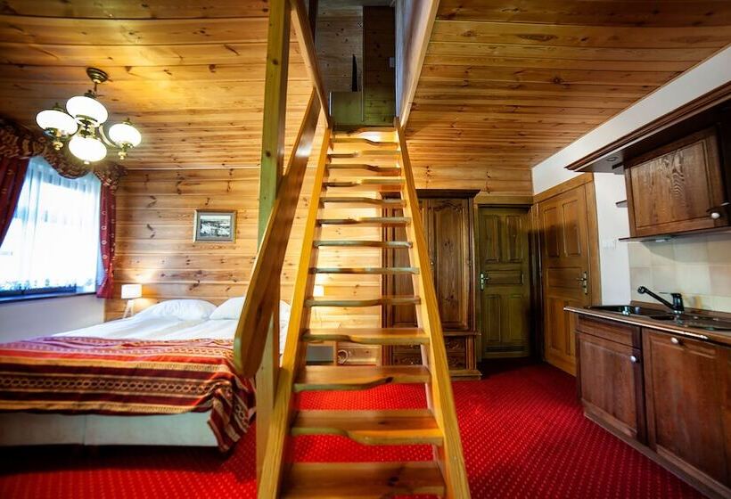 إستوديو ديلوكس, Dworek Wapionka