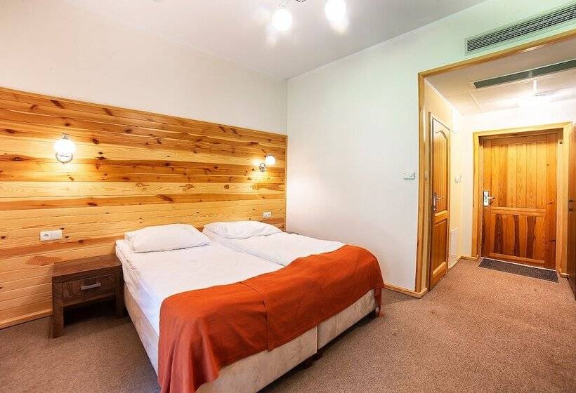 غرفة كومفورت, Dworek Wapionka