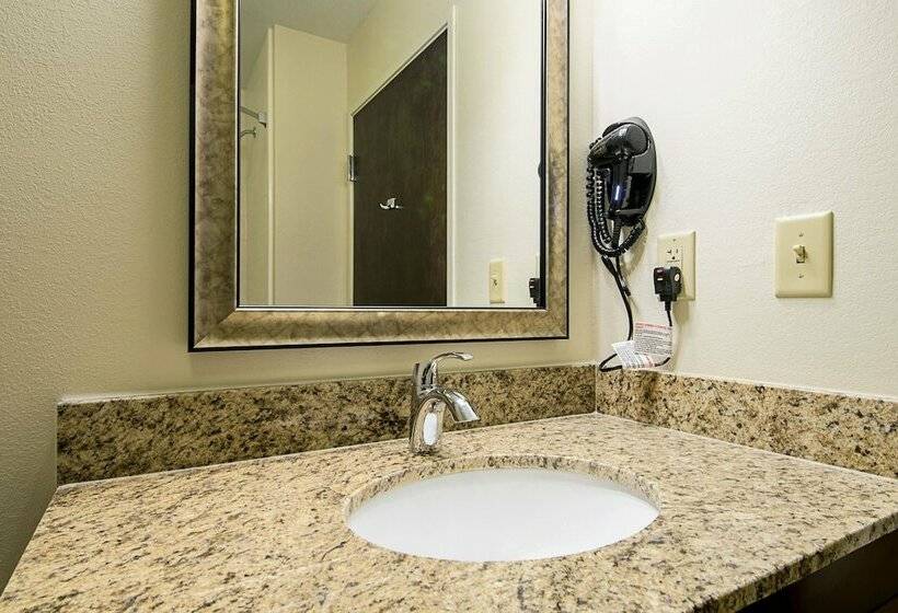 جناح, Mainstay Suites Geismar  Gonzales