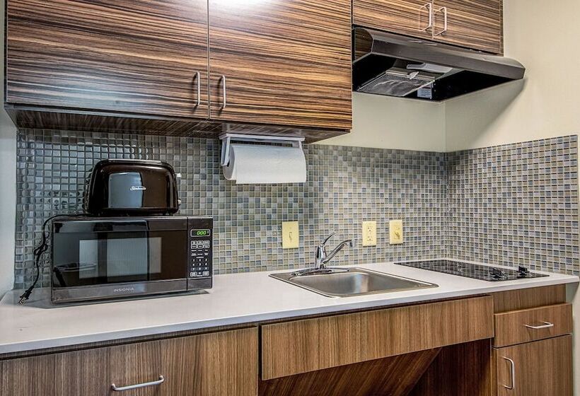 جناح, Mainstay Suites Geismar  Gonzales