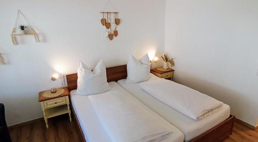 Номер Deluxe с Балконом, Berghotel Heiligenberg