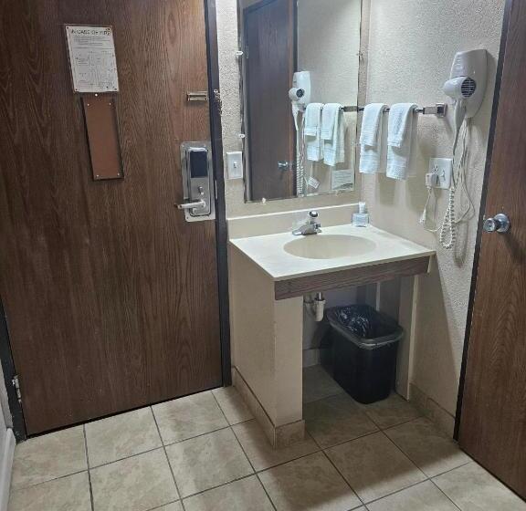 Номер Стандарт 2 Двуспальные Кровати, Crookston Inn & Convention Center