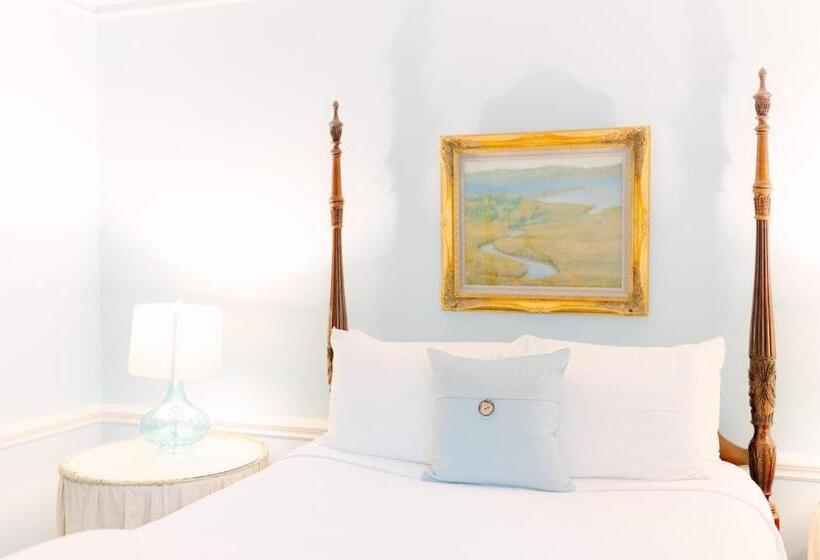 豪华房间, The Morehead Inn