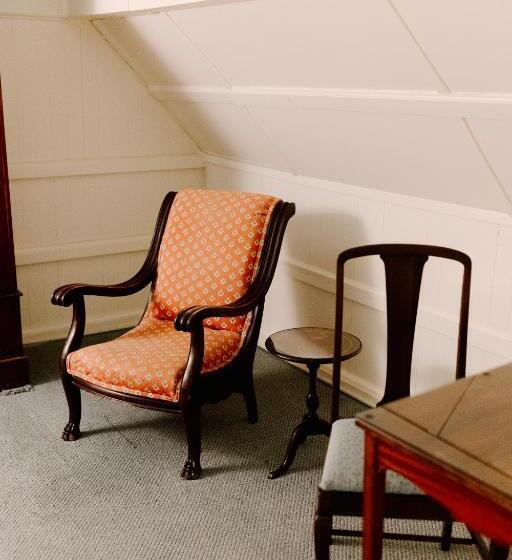 Люкс, The Morehead Inn