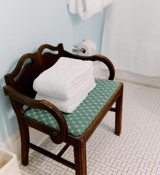 套房, The Morehead Inn