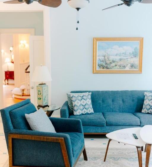 带大床的套房, The Morehead Inn