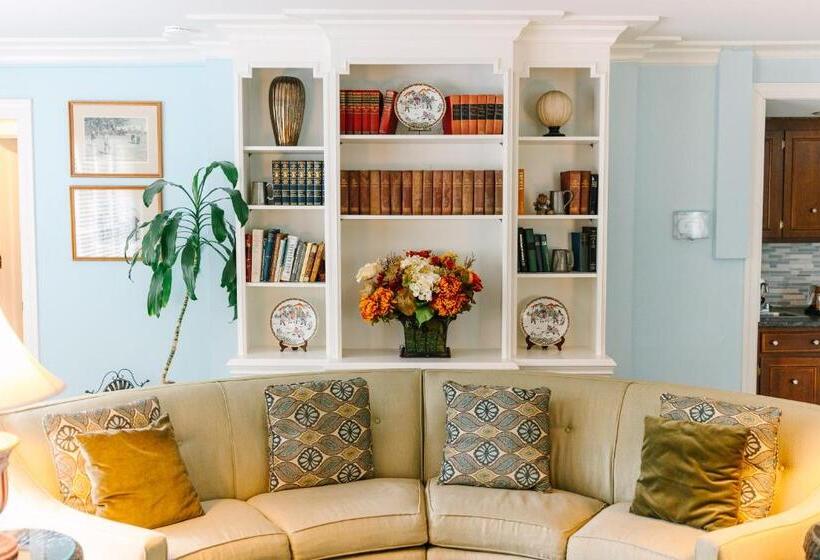 套房, The Morehead Inn