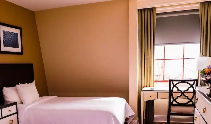 身障者適用スタンダードルーム, Norwalk Inn & Conference Center