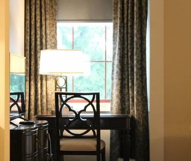 غرفة سوبيريور, Norwalk Inn & Conference Center