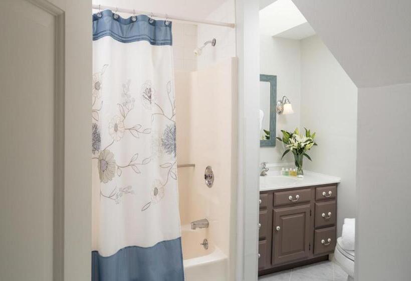 غرفة ديلوكس, Old Harbor Inn