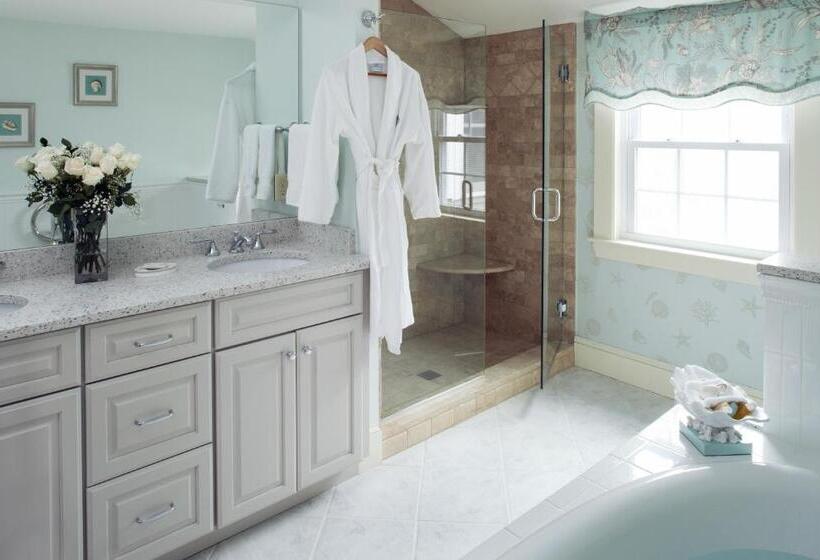 غرفة إدارية سرير كينج, Old Harbor Inn