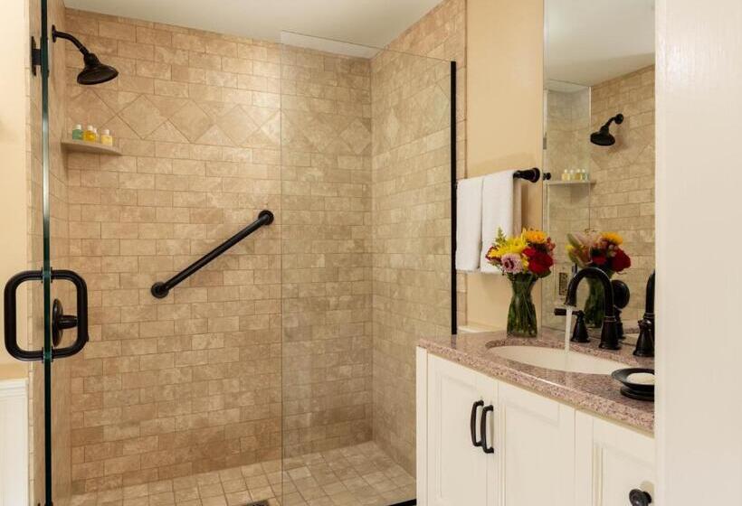 غرفة ديلوكس, Old Harbor Inn