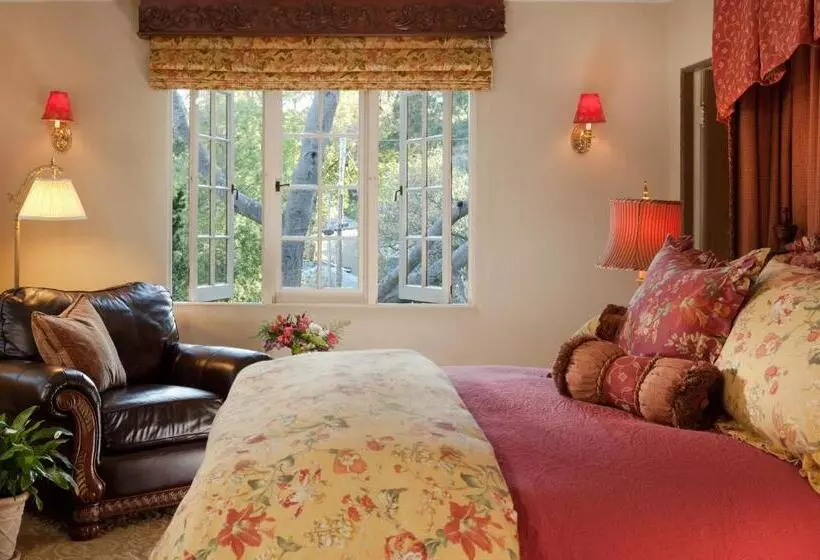 キングサイズベッドのスイートルーム, Old Monterey Inn