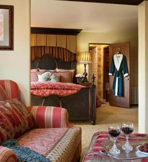 デラックススイート, Old Monterey Inn