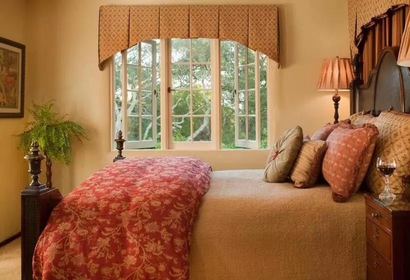 デラックススイート, Old Monterey Inn