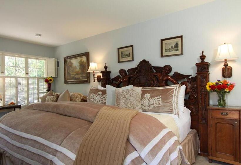 キングサイズベッドのデラックスルーム, Old Monterey Inn