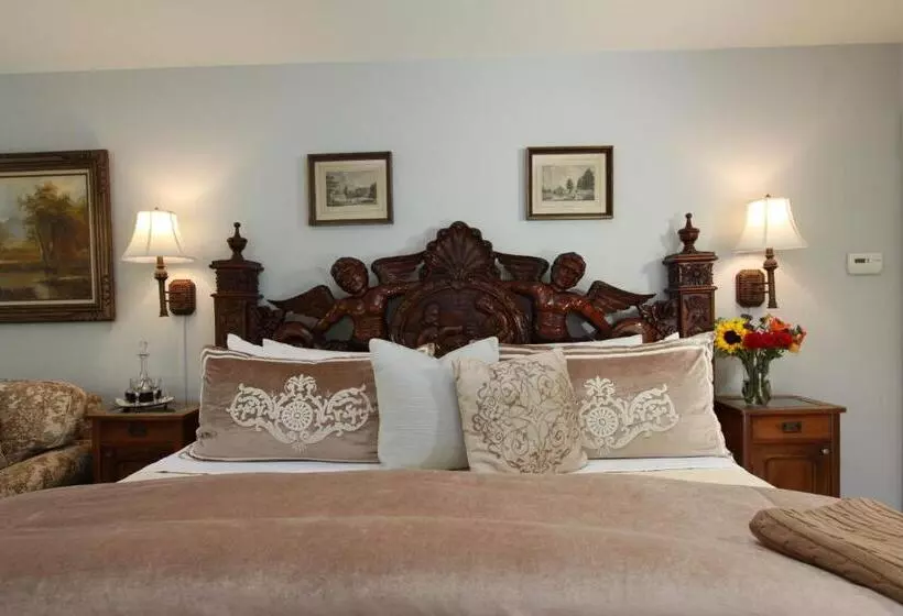 キングサイズベッドのデラックスルーム, Old Monterey Inn