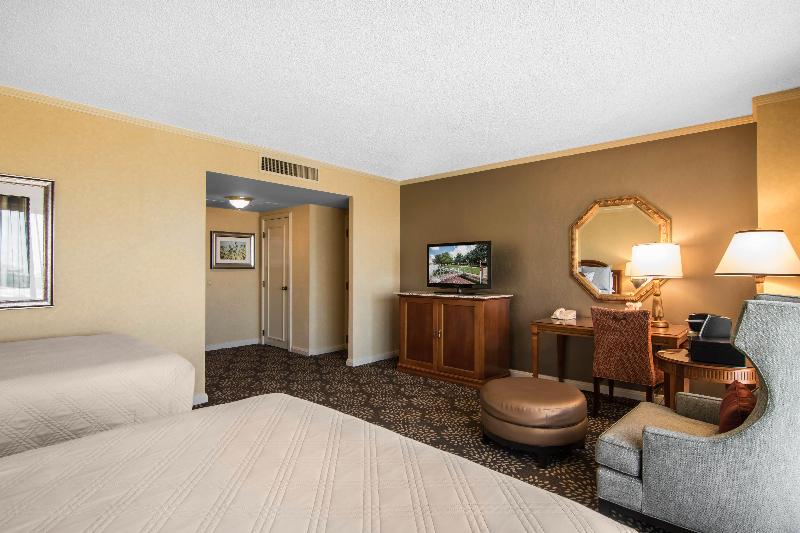 Номер Deluxe, Omni Las Colinas