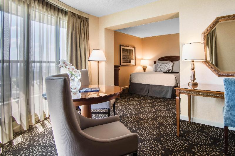 장애인을 위한 스위트, Omni Las Colinas