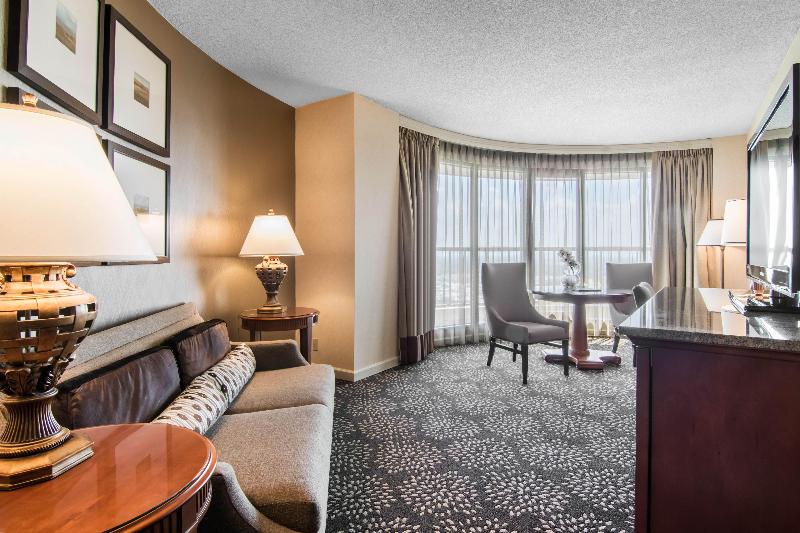 장애인을 위한 스위트, Omni Las Colinas