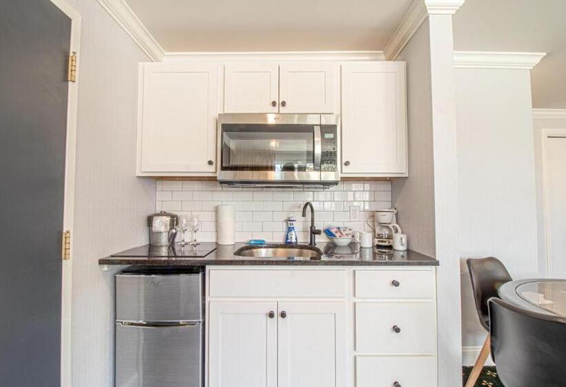 Стандартный Номер Кровать Кинг, The Niantic Inn