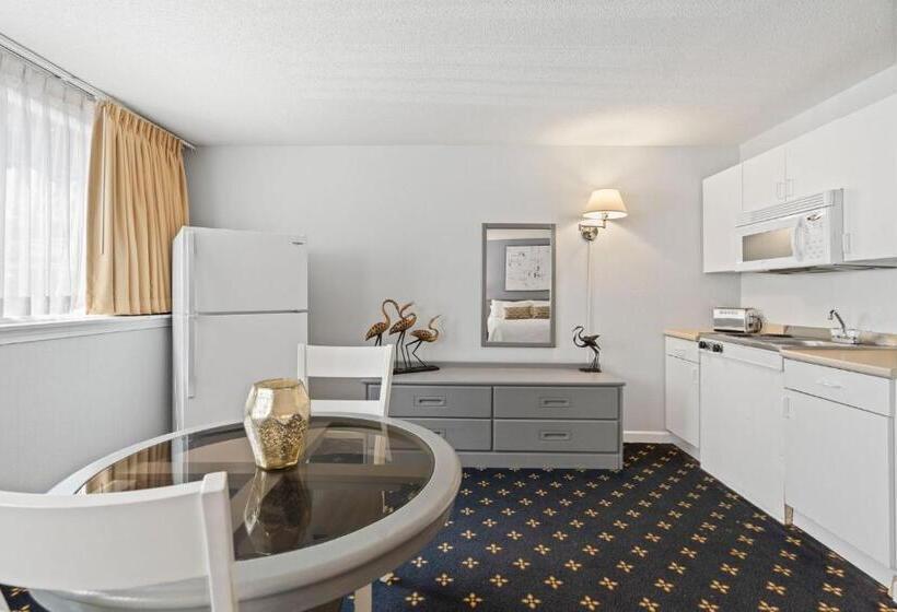 غرفة قياسية سرير كينج, The Niantic Inn