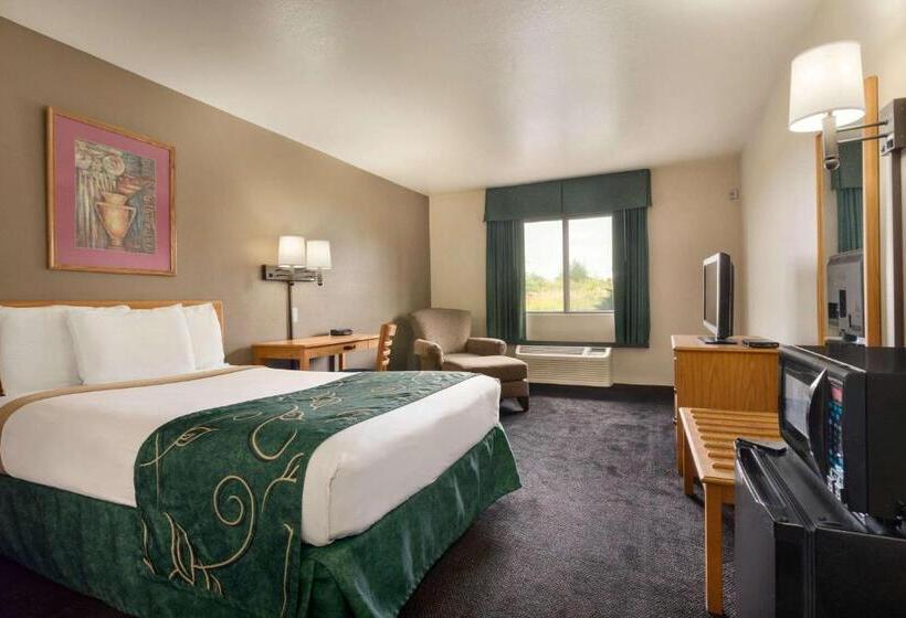 带大床的标准间, Travelodge By Wyndham Marysville