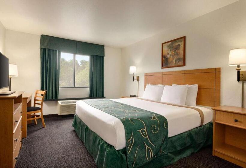 Номер Стандарт Кровать Кинг Адаптированный для Инвалидов, Travelodge By Wyndham Marysville