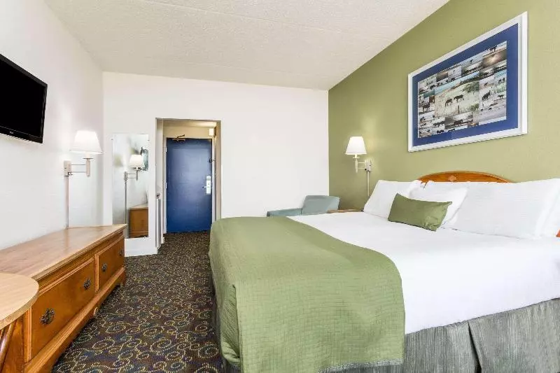 キングサイズベッドのスタンダードルーム, Travelodge By Wyndham Outer Banks/kill Devil Hills