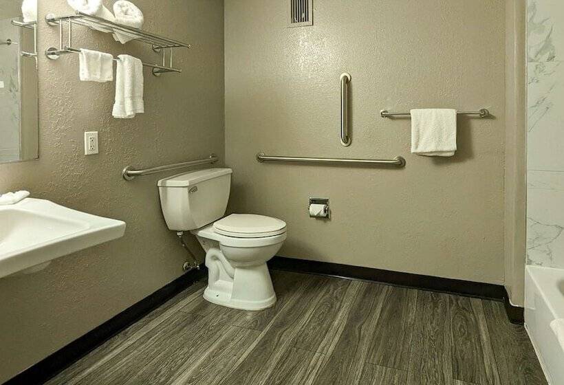 Номер Стандарт Адаптированный для Инвалидов, Motel 6danvers, Ma  Boston North