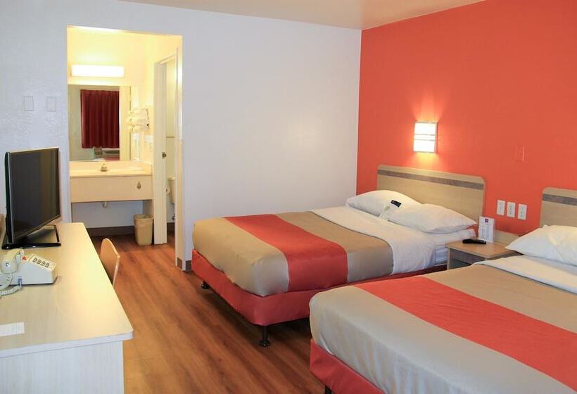 Номер Стандарт 2 Двуспальные Кровати, Motel 6enfield, Ct  Hartford