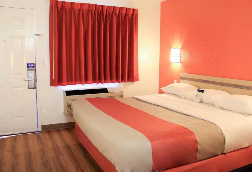 سوییت لوکس, Motel 6enfield, Ct  Hartford