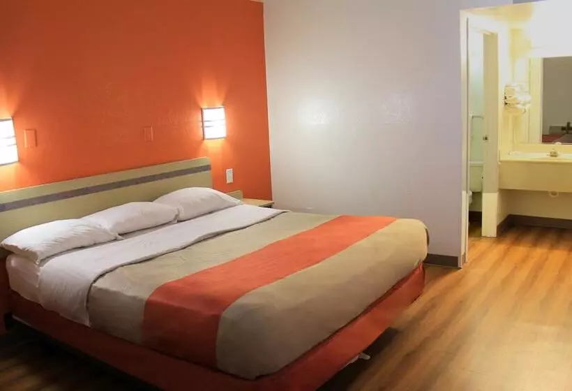 デラックススイート, Motel 6enfield, Ct  Hartford