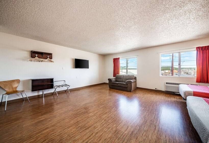 جناح, The Ellsworth Hotel, Ascend Hotel Collection