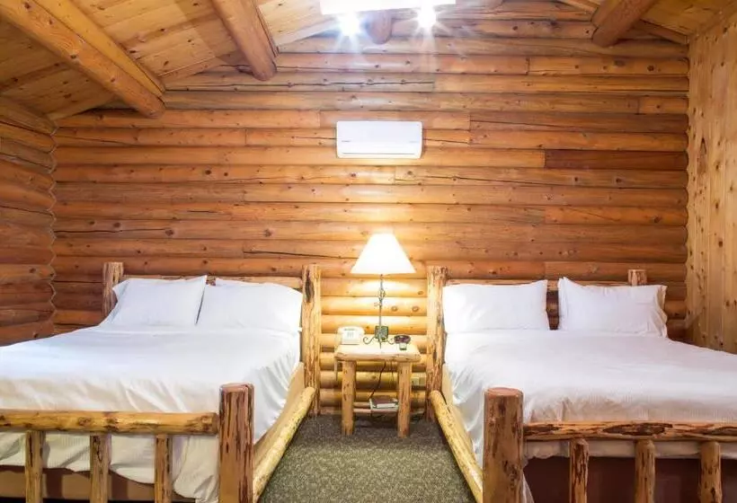 Suite Queen Bed, North Forty Resort