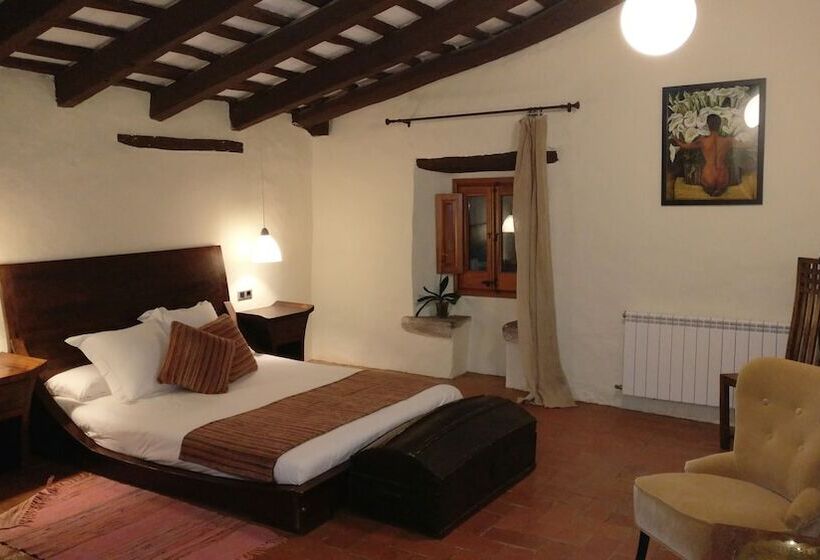 Люкс, Masia Can Bachs