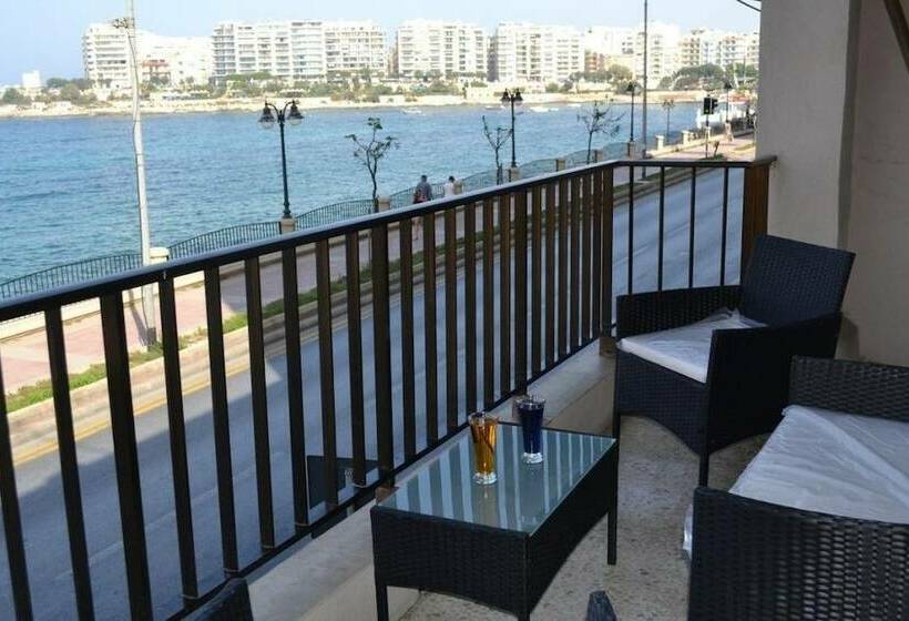 اتاق استاندارد سه نفره, Le Malte House St. Julians