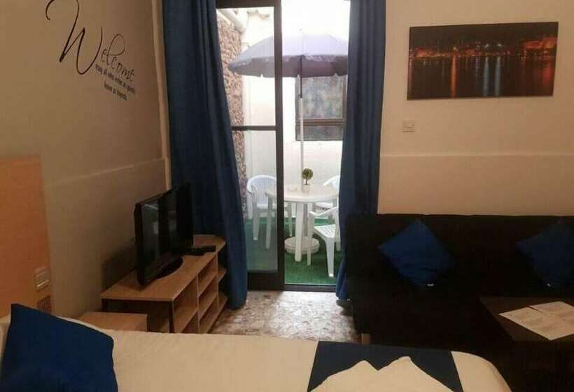 اتاق استاندارد سه نفره, Le Malte House St. Julians