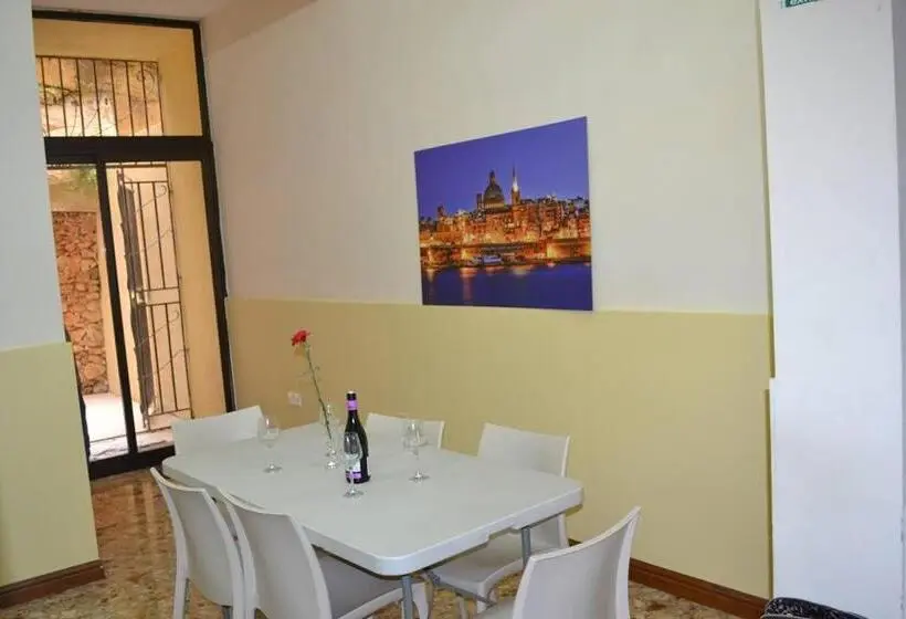 اتاق استاندارد یک نفره, Le Malte House St. Julians