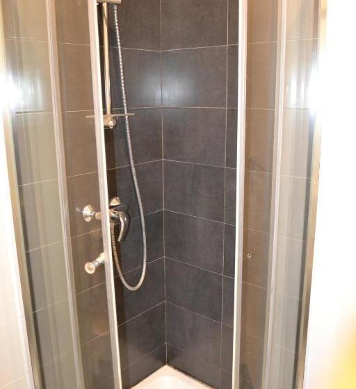 اتاق استاندارد چهار تخته با چشم‌انداز دریا, Le Malte House St. Julians