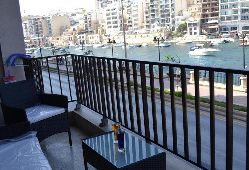 اتاق استاندارد چهار تخته با چشم‌انداز دریا, Le Malte House St. Julians