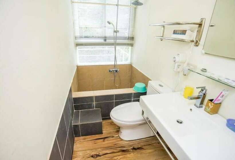 اتاق اکونومی با تخت دوبل, The Rippling Vale Masion Of Hot Spring