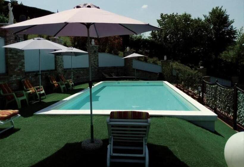 חדר סטנדרט לשלושה, B&b La Dolce Vita