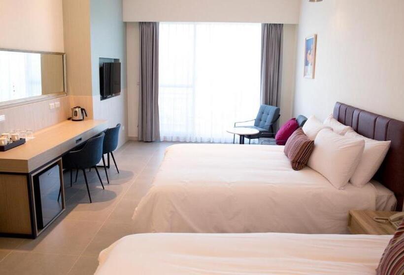 اتاق خانوادگی با چشمانداز باغ, 墾丁椰林 海灘文旅