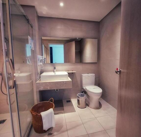 اتاق لوکس با بالکن و چشمانداز دریا, 墾丁椰林 海灘文旅