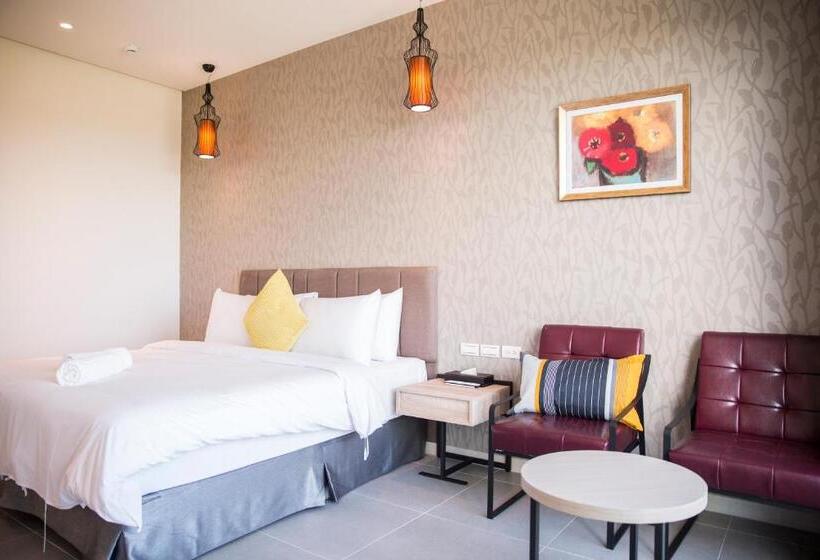 اتاق لوکس با بالکن و چشمانداز دریا, 墾丁椰林 海灘文旅