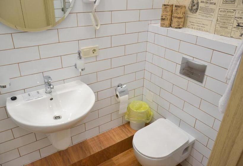 اتاق لوکس, Apartment Nr. 8