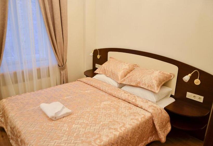 اتاق استاندارد, Apartment Nr. 8