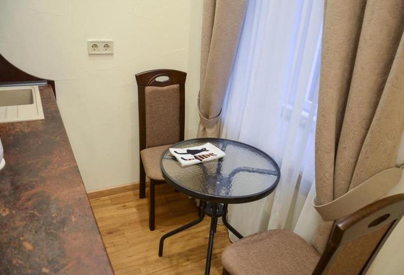 اتاق استاندارد, Apartment Nr. 8