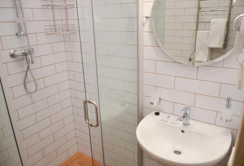 اتاق استاندارد, Apartment Nr. 8